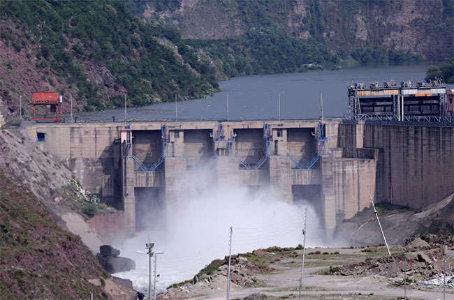 India weighs plan to slash Pakistan water supply with new Indus river project