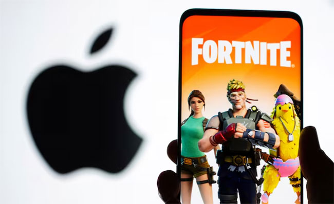 Apple blocks Fortnite game on iPhones, video game company says