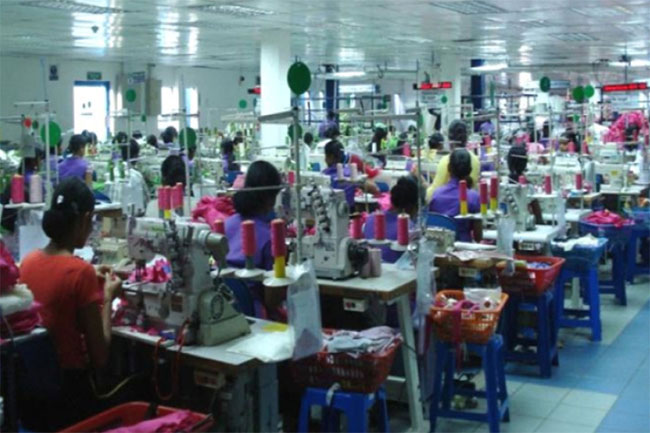 Garment factory in Katunayake suddenly shuts down, leaving 1,400 workers jobless