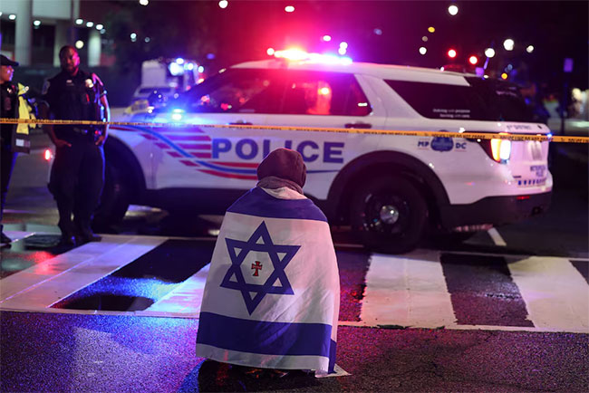 Two Israeli embassy staffers killed in Washington shooting, suspect held