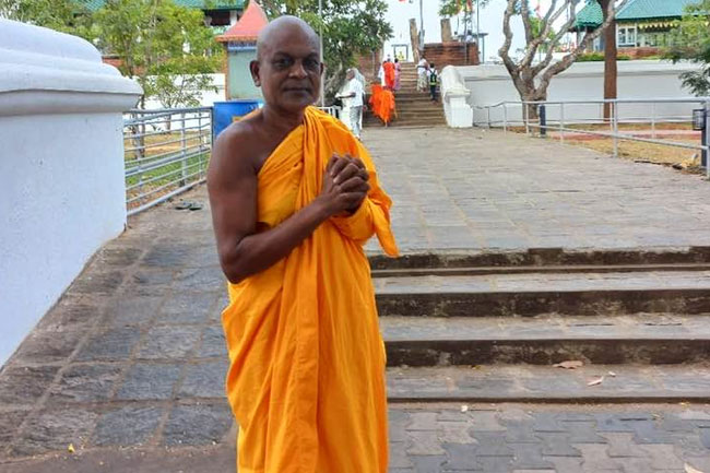 Ven. Ampitiye Sumanarathana Thero arrested