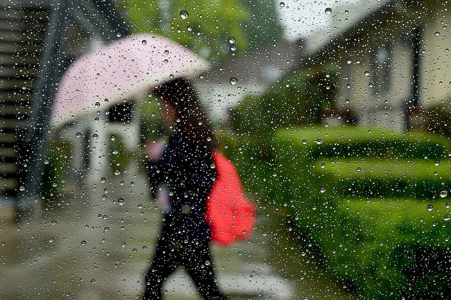 Fairly heavy showers above 75mm likely in some places today