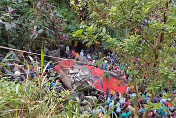 Investigation committee reveals main cause of Kotmale bus accident that killed 23