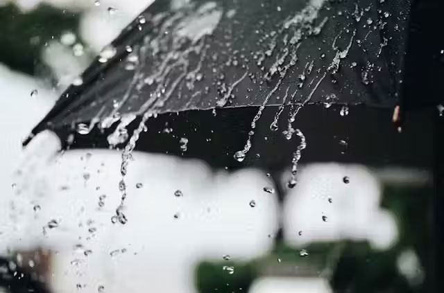 Prevailing showery conditions to reduce from tomorrow