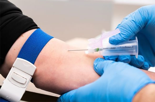 Medical lab fined Rs. 500,000 for charging excessive fee for FBC test