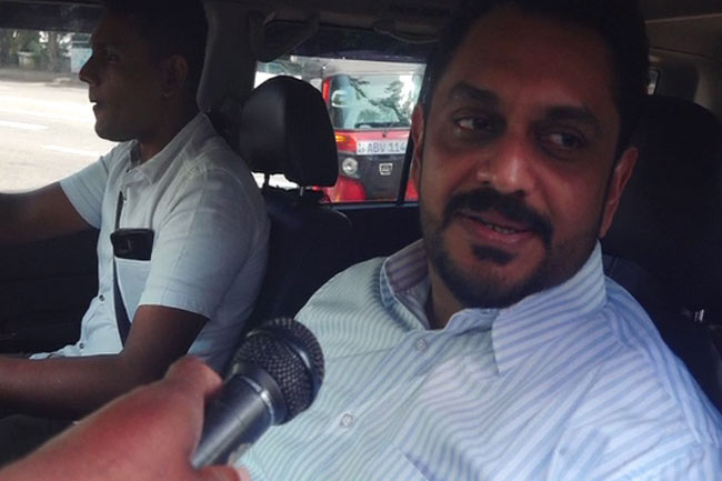 Ex-State Minister Shasheendra Rajapaksa arrives at Bribery Commission
