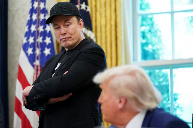 Trump, Musk feud explodes with threats of cutting contracts, backing impeachment