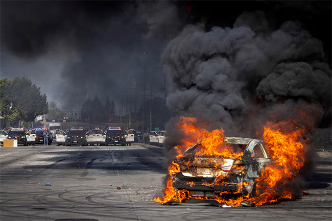 Trump deploys National Guard as Los Angeles protests against immigration agents continue