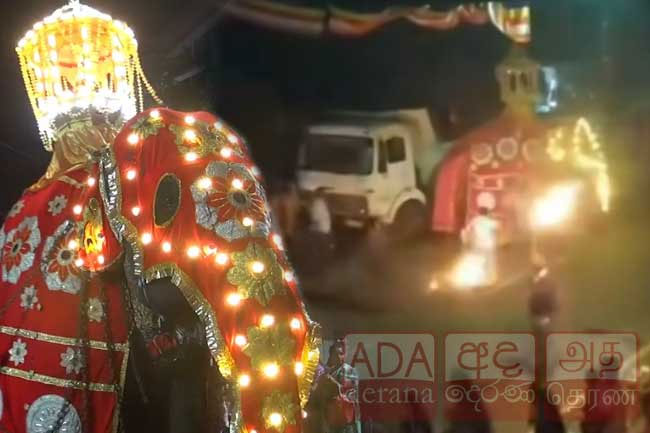 Elephant goes on rampage during Mihindu Perahera in Badulla