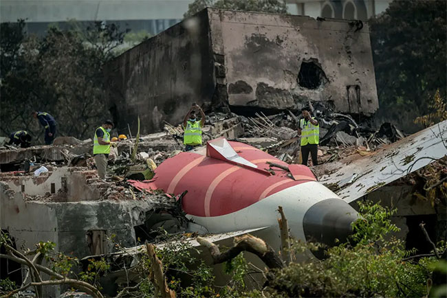 Investigators find cockpit voice recorder from crashed Air India flight