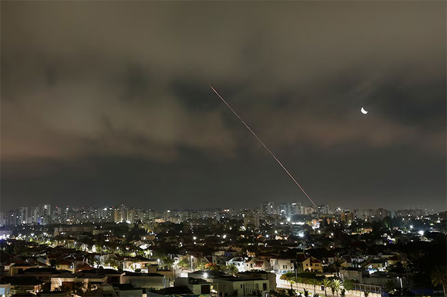 Iran, Israel launch new attacks after Tehran rules out nuclear talks