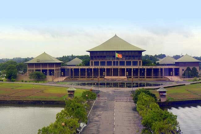 Meal charges for Parliament staff reduced