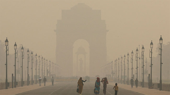 Delhi to see Its first-ever artificial rain to combat air pollution in July