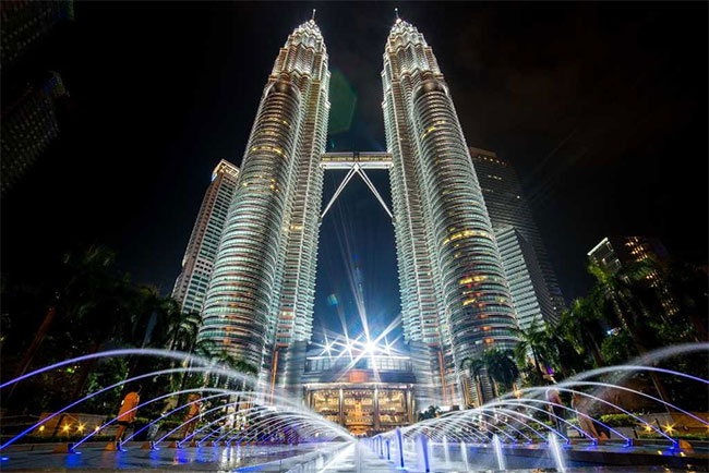 Malaysia considers visa-free entry for Sri Lankan citizens  report 