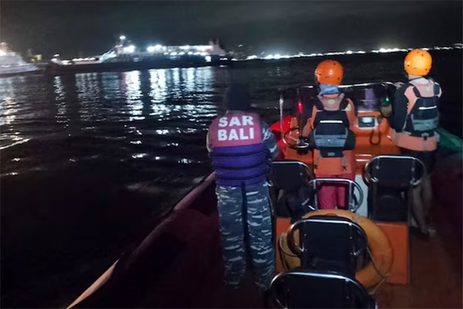 Four dead, 38 missing after ferry sinks near Bali, agency says
