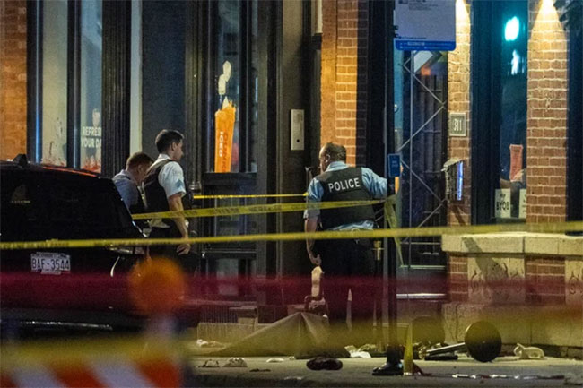 Four dead, 14 injured in drive-by shooting outside Chicago nightclub