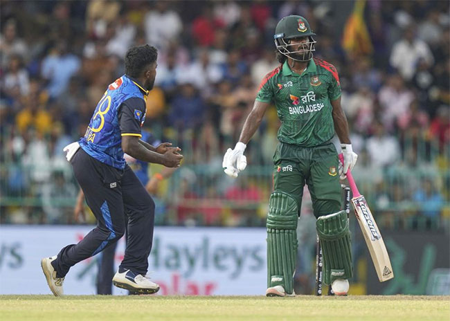 Bangladesh set 249 target for Sri Lanka