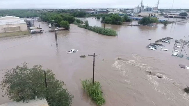Death toll from Texas floods reaches 43; many still missing