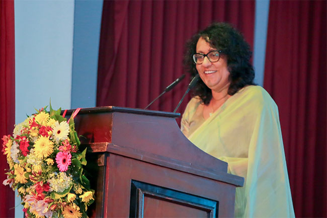 All Sri Lankan citizens should be able to access services in their mother tongue  PM Harini