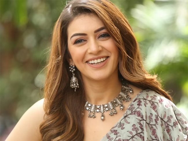 Popular Indian actress Hansika Motwani arrives in Sri Lanka