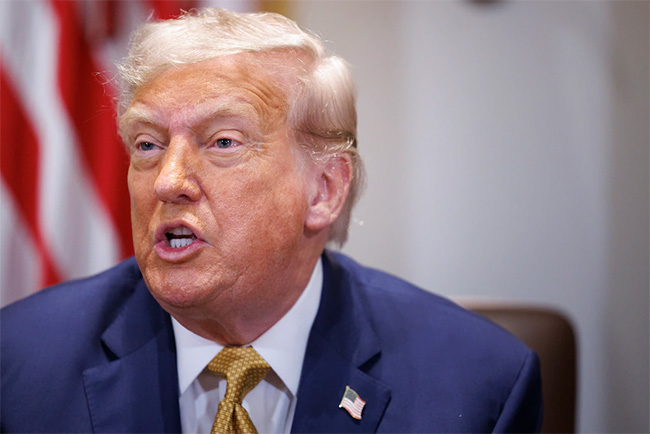 Trump threatens Brazil with 50% tariff and demands Bolsonaros trial end