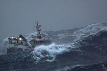 Red warning issued for strong winds and rough seas