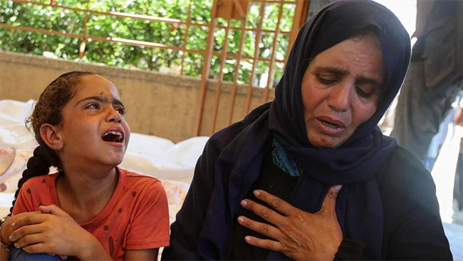 10 including 6 children fetching water killed in Israeli strike in Gaza