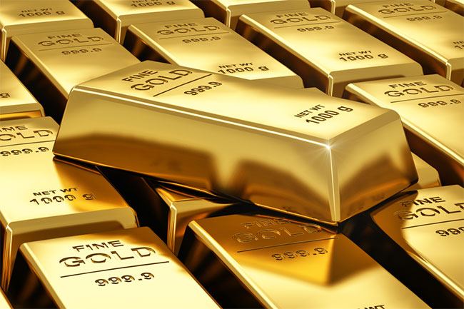 Gold prices edge lower after hitting three-week high