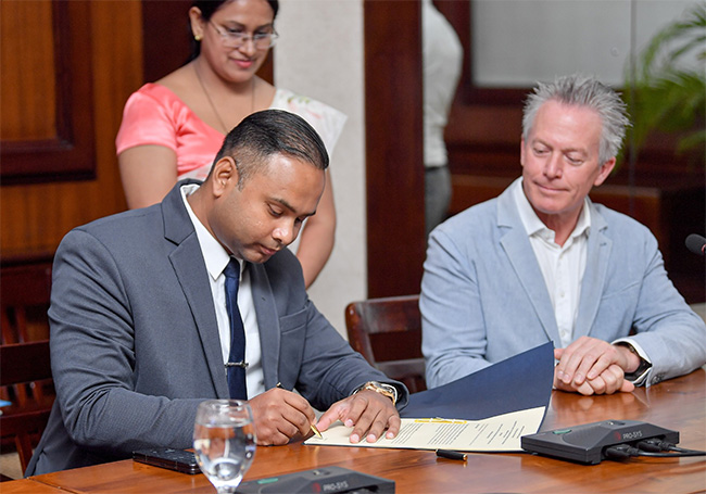 Sri Lanka signs $15 mln MoU with STEMedical USA for accredited laboratory