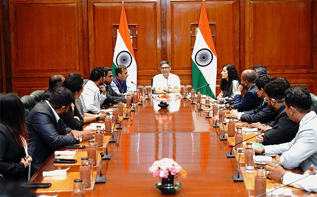 Youth political delegates in India for two-week programme