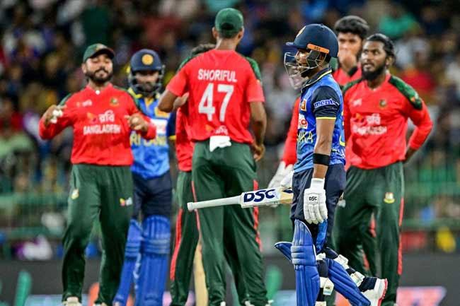Bangladesh restrict Sri Lanka to 132/7