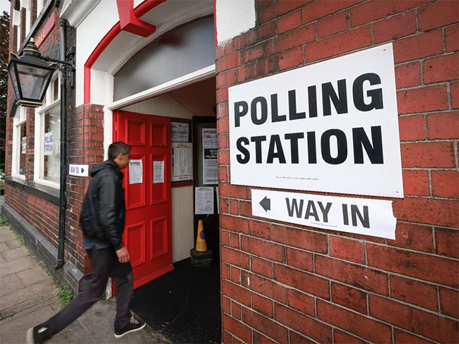 UK to lower voting age to 16 in landmark electoral reform