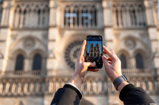 Microsoft to help France showcase Paris Notre-Dame Cathedral in digital replica
