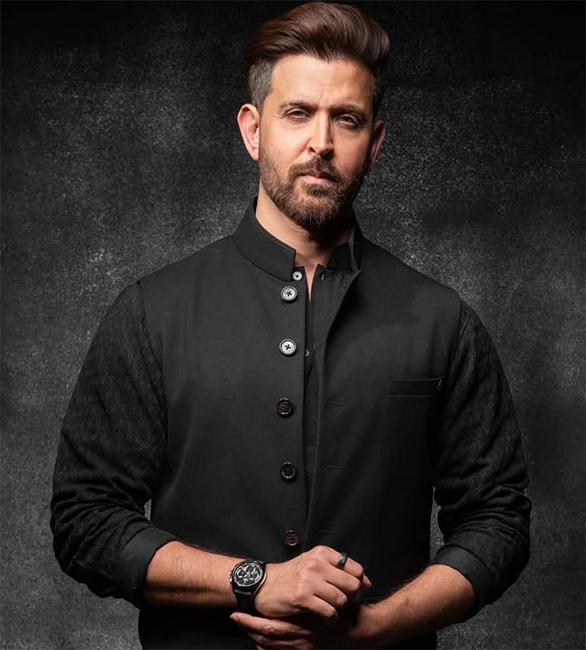 Bollywood star Hrithik Roshan to replace Shah Rukh Khan for City of Dreams opening