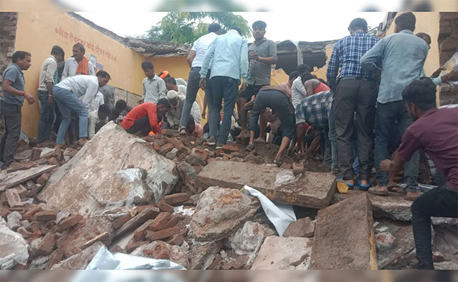 4 children dead, 40 trapped in debris as school building collapsesinIndia