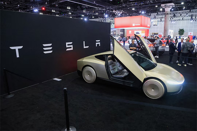 Musk says Tesla, Samsung Electronics sign $16.5 billion chip supply deal