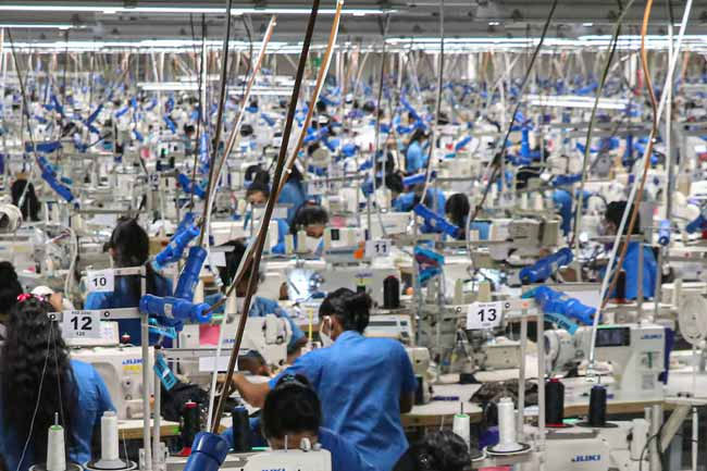 Sri Lankas exports to US surpass USD 250 million in June as Trump tariffs loom