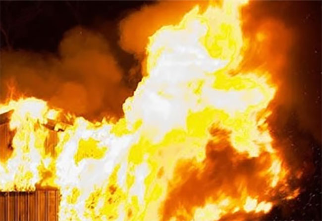 Fire breaks out at a shop in Godigamuwa