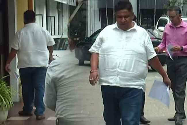 MP Chamara Sampath lodges complaint with Bribery Commission