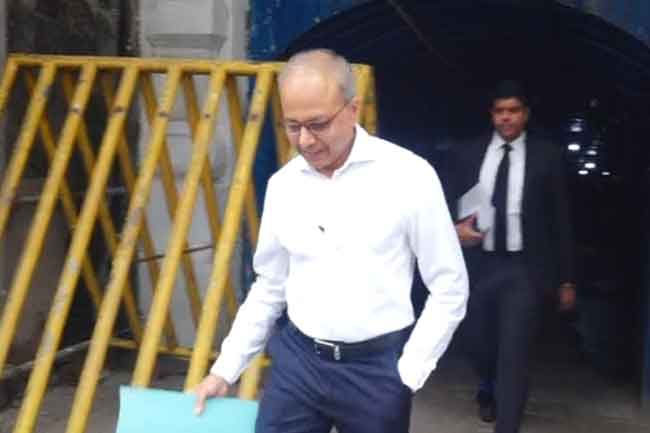 Sagala Ratnayaka arrives at FCID
