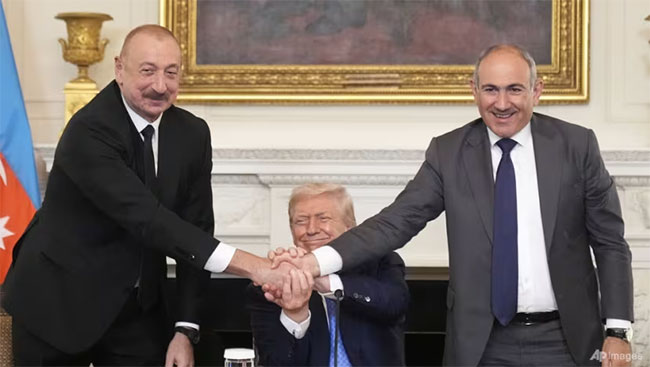 Trump announces peace deal between Azerbaijan and Armenia at White House