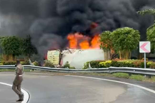 Three injured after lorry crashes, catches fire on Southern Expressway