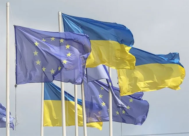 EU leaders say Ukraine should have freedom to decide its future