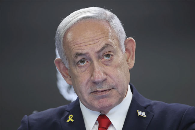 Israeli gunfire kills at least 25 in Gaza as Netanyahu says he will allow Palestinians to leave