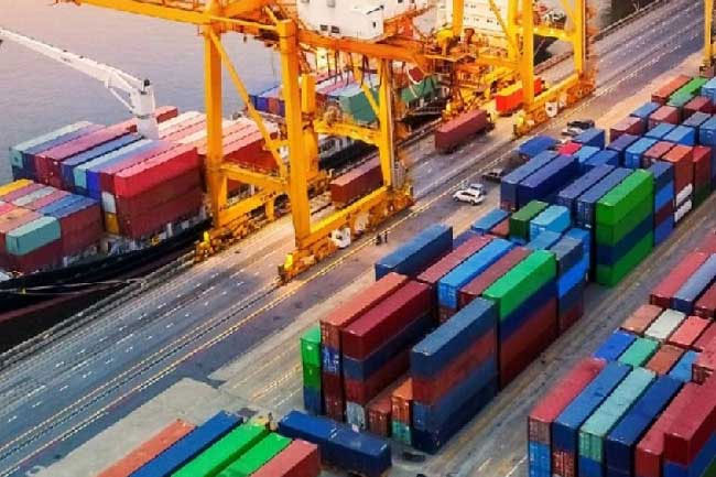 400 containers of imported salt stuck at Colombo Harbour due to bureaucratic delays: Unions 