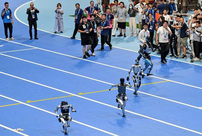 Worlds first humanoid robot games begin in China