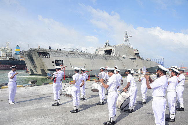 USS Santa Barbara arrives in Colombo