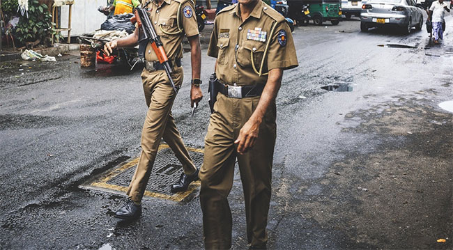 Police recover three T-56 firearms abandoned on roadside in Kaduwela 