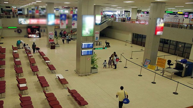 Entry to BIA Departure Lobby restricted at peak hours on Thursdays, Fridays and Saturdays 