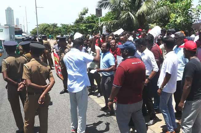 Postal unions to continue strike action despite successful discussion at Presidential Secretariat